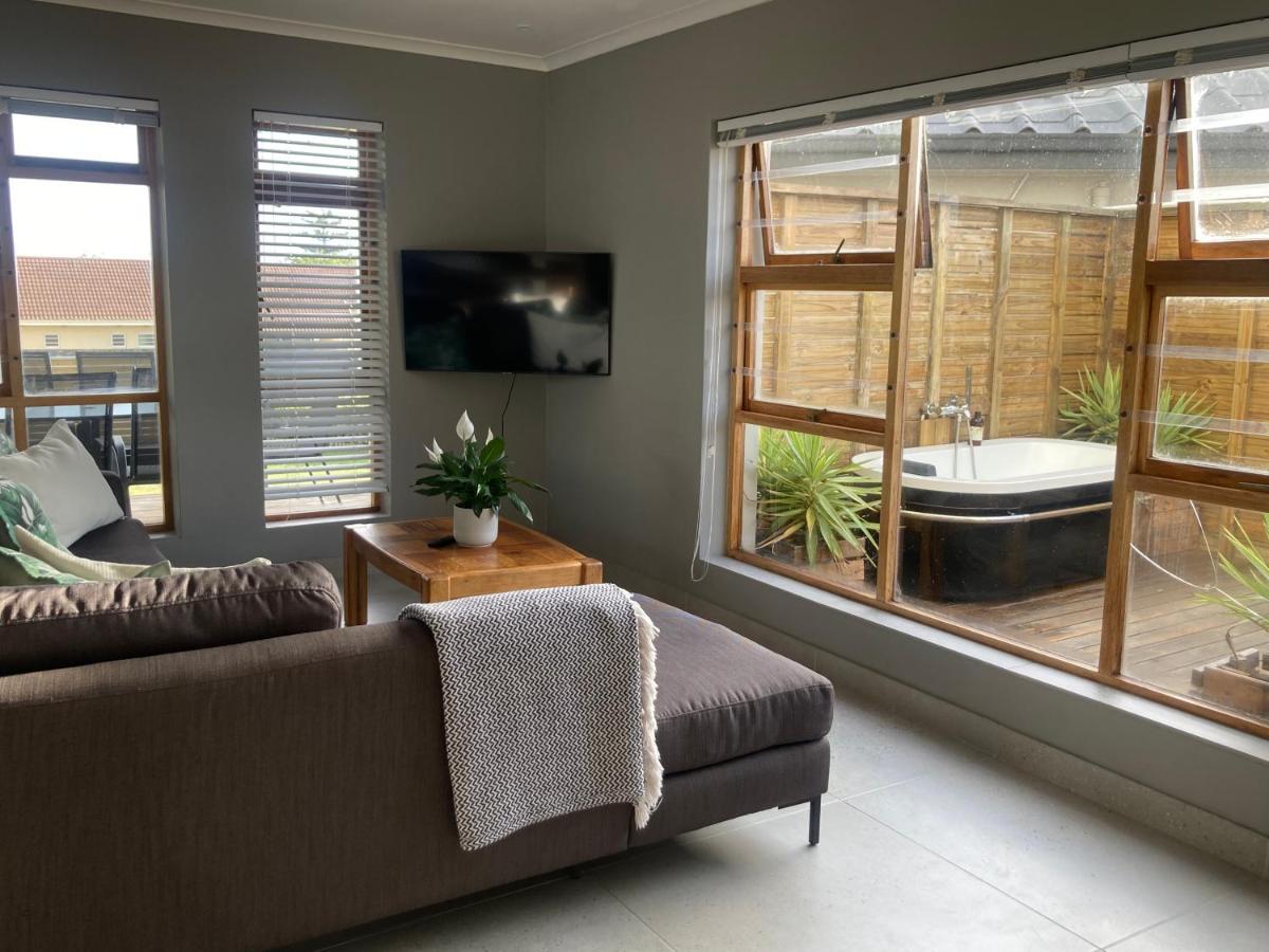 Becks At The Bay Loadshedding Free Villa Mossel Bay Exteriör bild