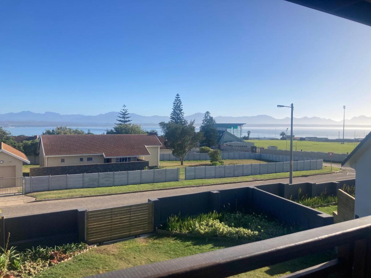 Becks At The Bay Loadshedding Free Villa Mossel Bay Exteriör bild